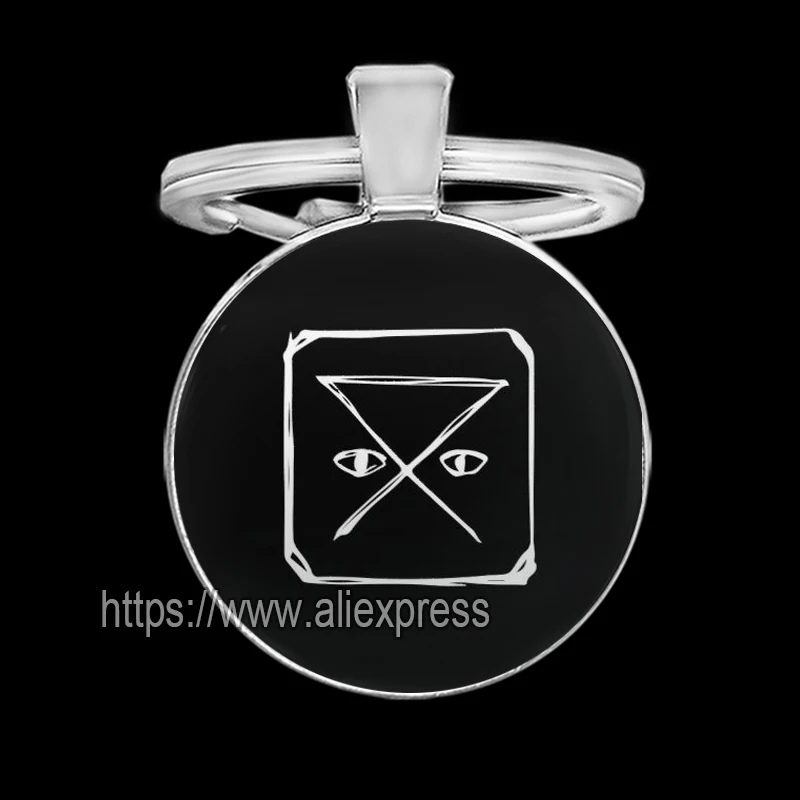 Life Is Strange Rewind Keychains for Men Fashion Original Keychains Key Holder for Keys