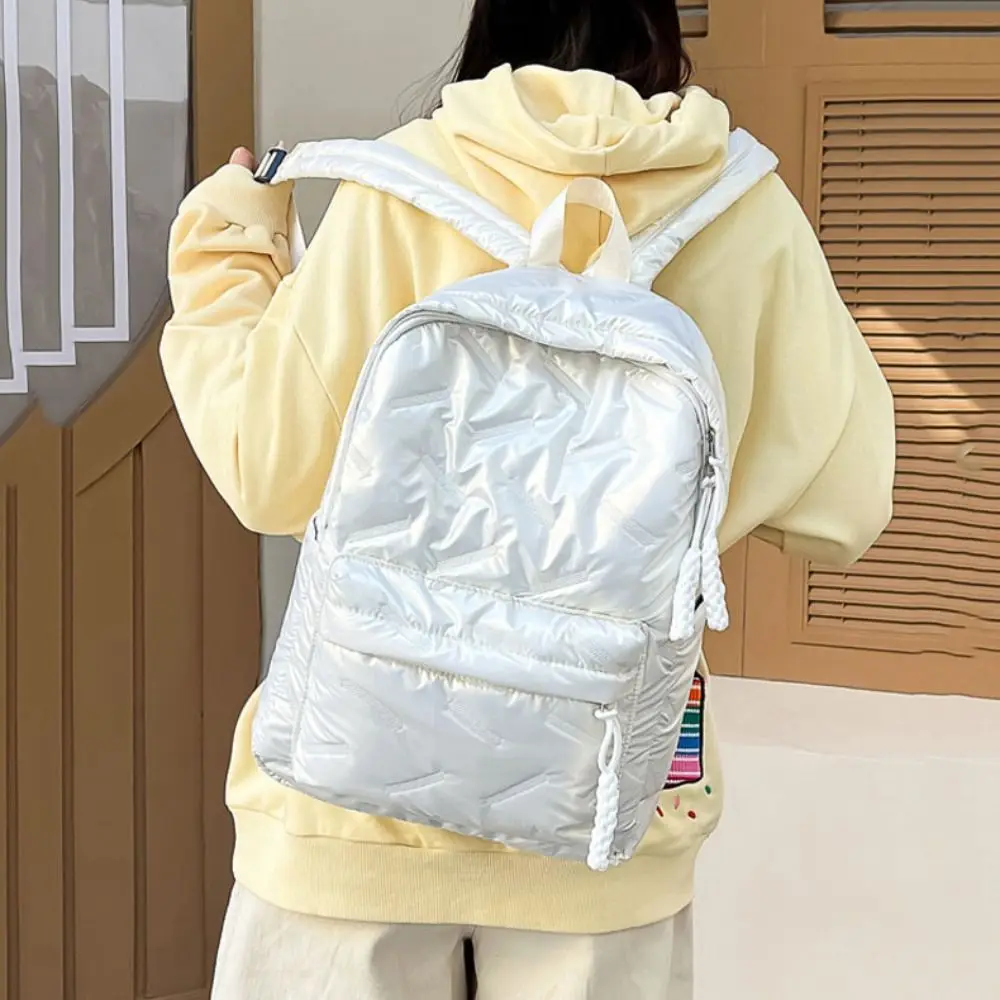 Mochila De algodón espacial para estudiantes, bolso de hombro de burbuja de nube de nailon, gran capacidad, plisado, al aire libre, Color sólido que combina con todo