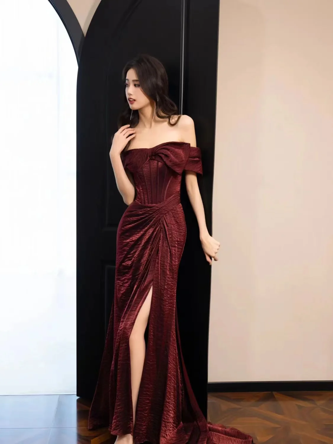 Robe de soirée sexy pour femme, robe slim pour banquet, savoir la nouvelle mariée, tempérament, 69, chaud, 2024