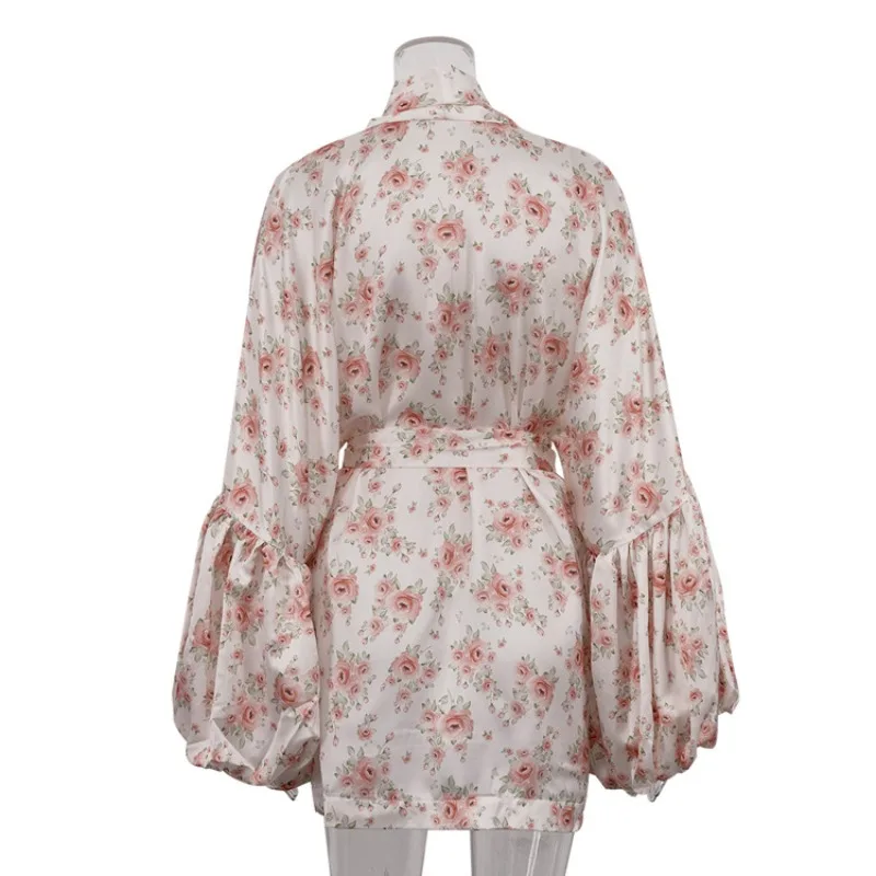 Abito elegante da donna a trapezio con stampa floreale in raso, casual Y2K, mini abito plissettato con maniche lunghe a sbuffo e scollo a V