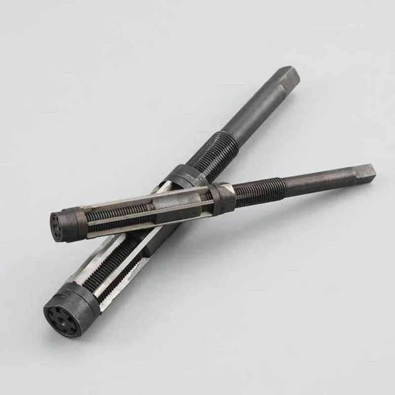 1PC Adjustable Hand Reamer HSS Size Range Alloy Steel Reamer Hand Reamer Machine Cutting Tools (10/12/15/17/19/20/21/23/25/26mm)