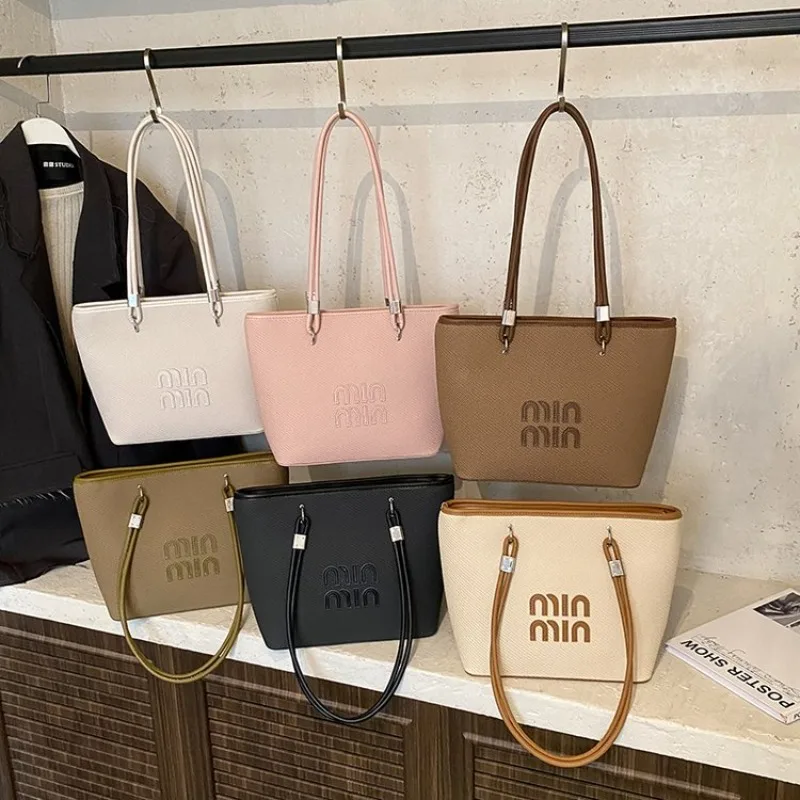 

Classic And Practical Designer Diaper Bag For Women Luxury Large Capacity Tote Elegant Leather Crossbody Shoulder Bag Roomy