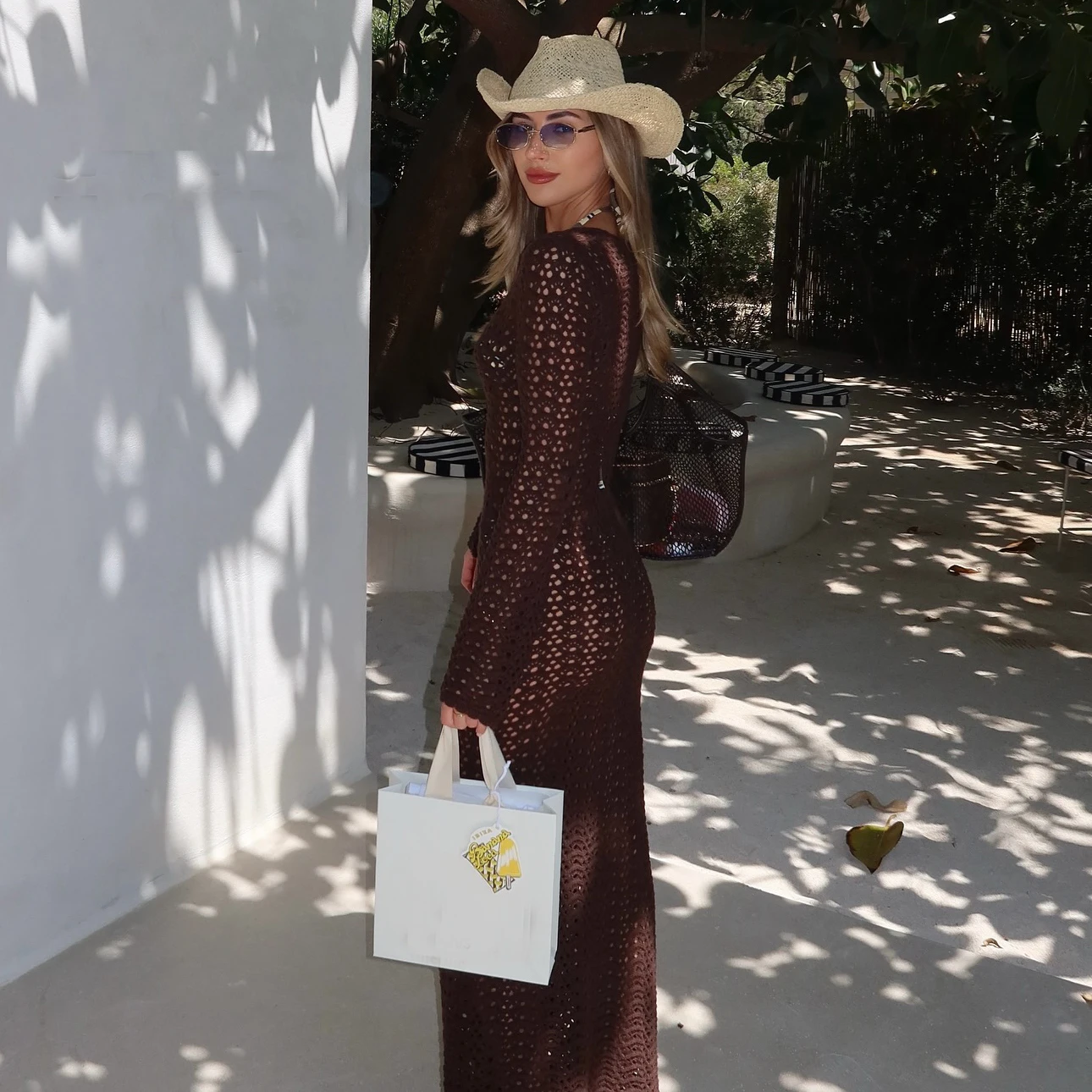 مثير بيكيني التستر الدانتيل جوفاء الكروشيه ملابس السباحة فستان الشاطئ النساء 2025 الصيف الاخفاء القهوة ثوب السباحة ملابس الشاطئ تونك