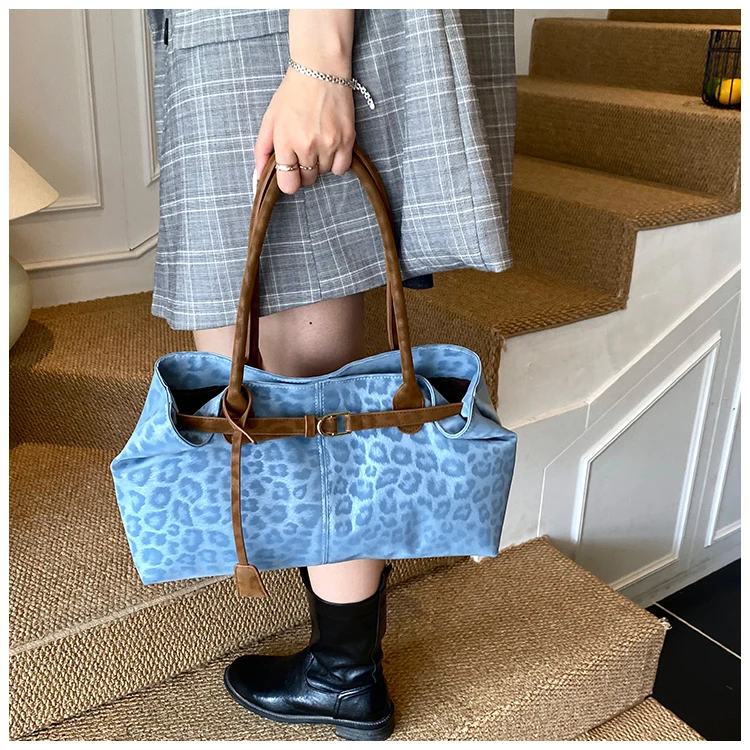 Leopard Print Sewing Thread Hasp Youth Sweet Shoulder Bags for Women 2026 Hot Sale Large Capacity Sense of Luxury Tote Bags