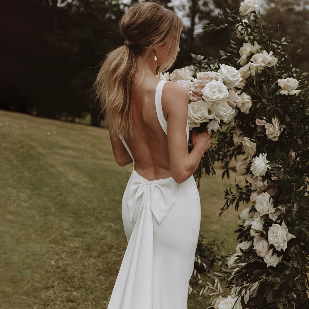 Moderno bainha crepe minimalista vestidos de casamento para as mulheres botões oversized ajuste apertado simples arco trem sem costas vestido de noiva