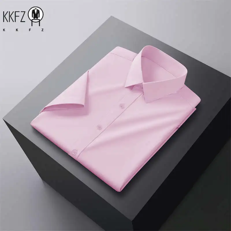 Camicia a maniche corte tinta unita casual da uomo nuova per la moda estiva senza stiratura Top comodo e versatile