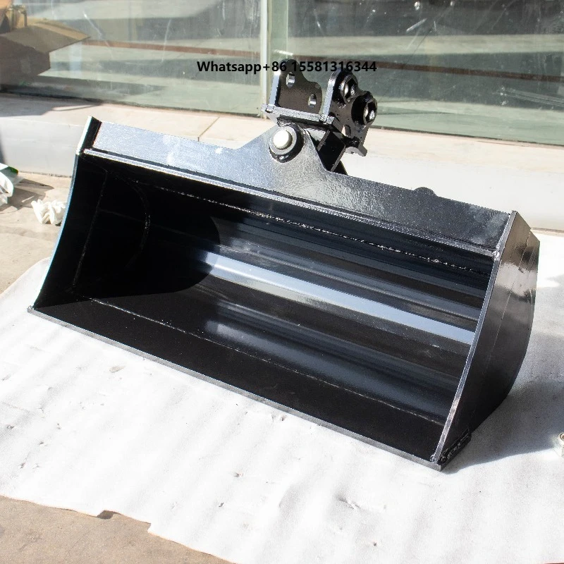 Excavator Attachment Hydraulic Driven 600mm Digger Accessories 24 Strong Toothless Tilting Bucket for Construction Sites