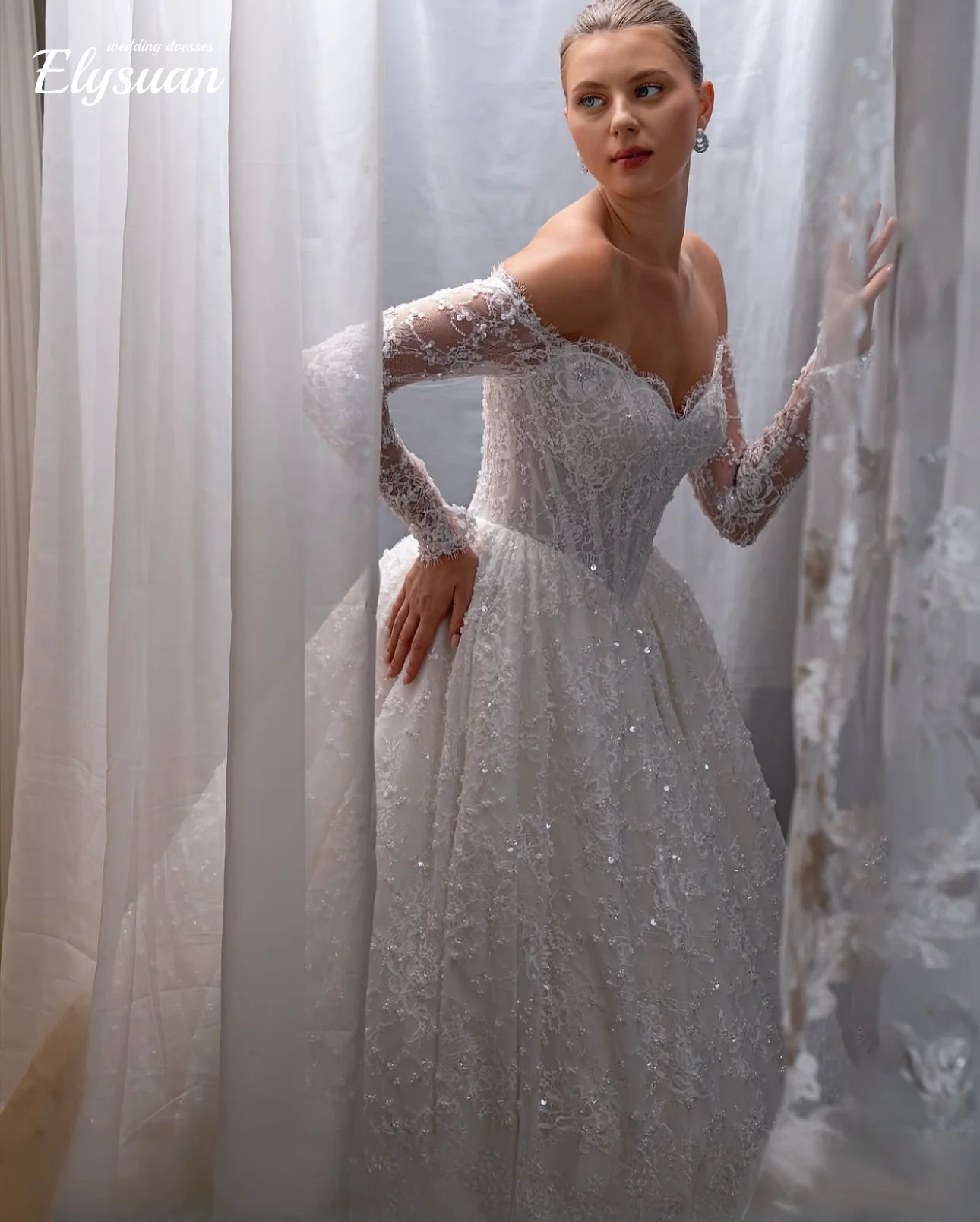 Vestido de novia personalizado con hombros descubiertos y escote en forma de corazón con cuentas bordadas, Vestido de novia de princesa, Vestido de novia