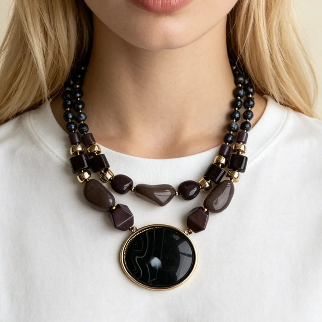 Women's Resin Acrylic Beaded Multi-Layer Necklace Amber Black Nugget Metal Setting Pendant Light Luxury Unique Daily Accessories