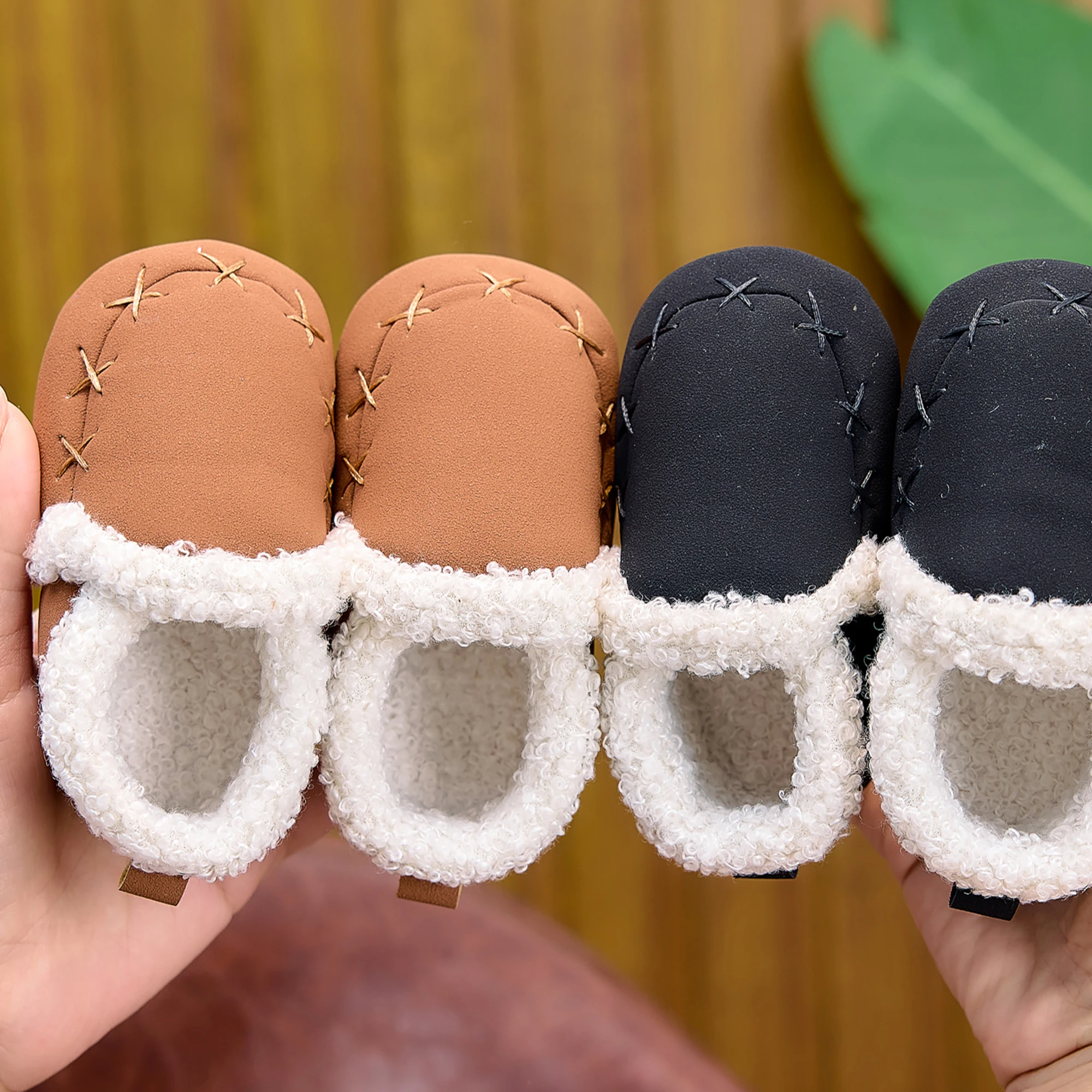 

Детские кроссовки на мягкой подошве, легкие слипоны, первая прогулочная обувь, дышащая домашняя и уличная обувь для малышей для маленьких мальчиков и девочек