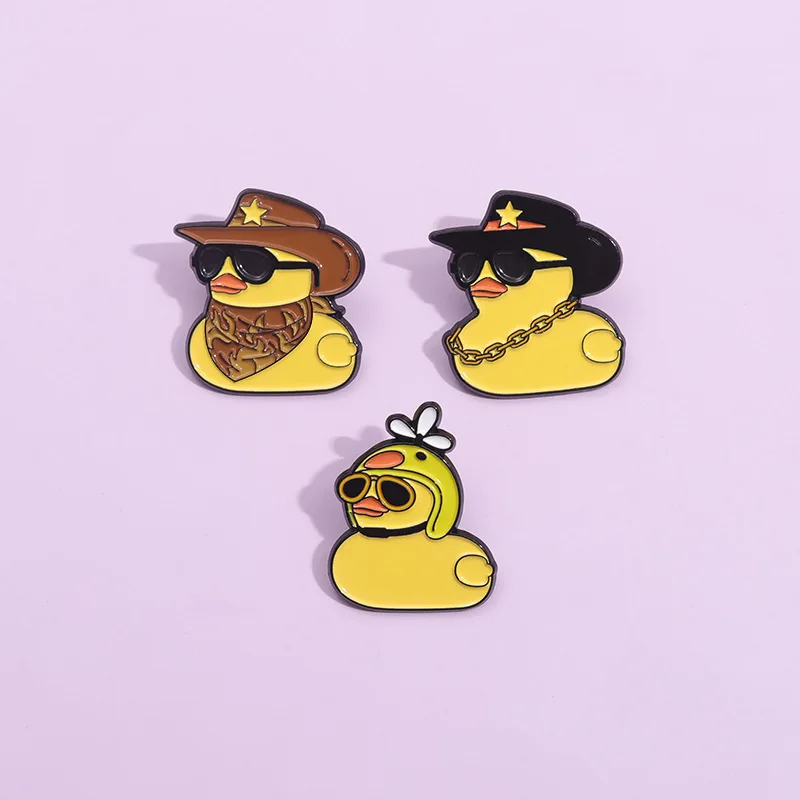 Cute Animal Enamel Pins Three stylish little yellow ducks wearing sunglasses brooch Backpack Accessories Metal Badge Jewelry