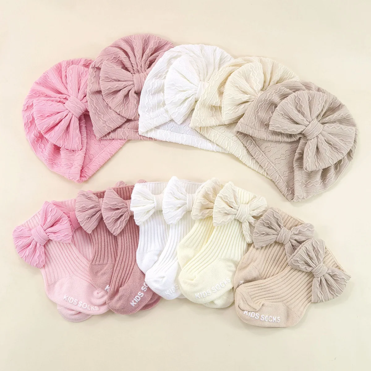 

2Pcs Newborn Baby Bow Hat Socks Set Solid Color Sweet Infant Girls Turban Cap Mid Tube New Born Anti-slip Floor Socks 0-12Months