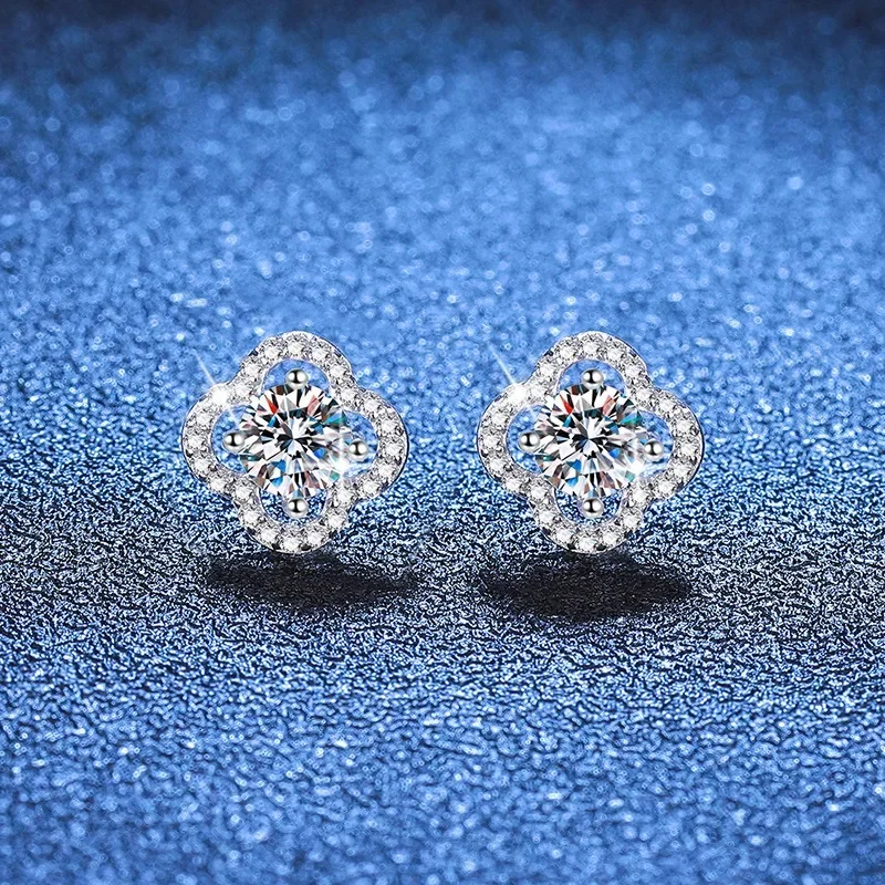 

0.5ct D Color Moissanite Clover Stud Earrings for Women 925 Sterling Silver Plated Platinum Iced Diamond Ear Studs Pass Tester