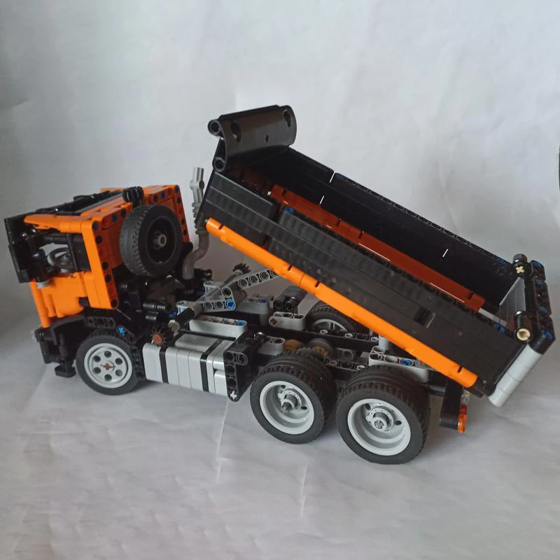 832 PCS di Vendita Caldo Arancione-nero Camion Ribaltabile Modello Modulare Building Blocks Per Bambini Assemblaggio Display Giocattoli Festival Regalo A Sorpresa