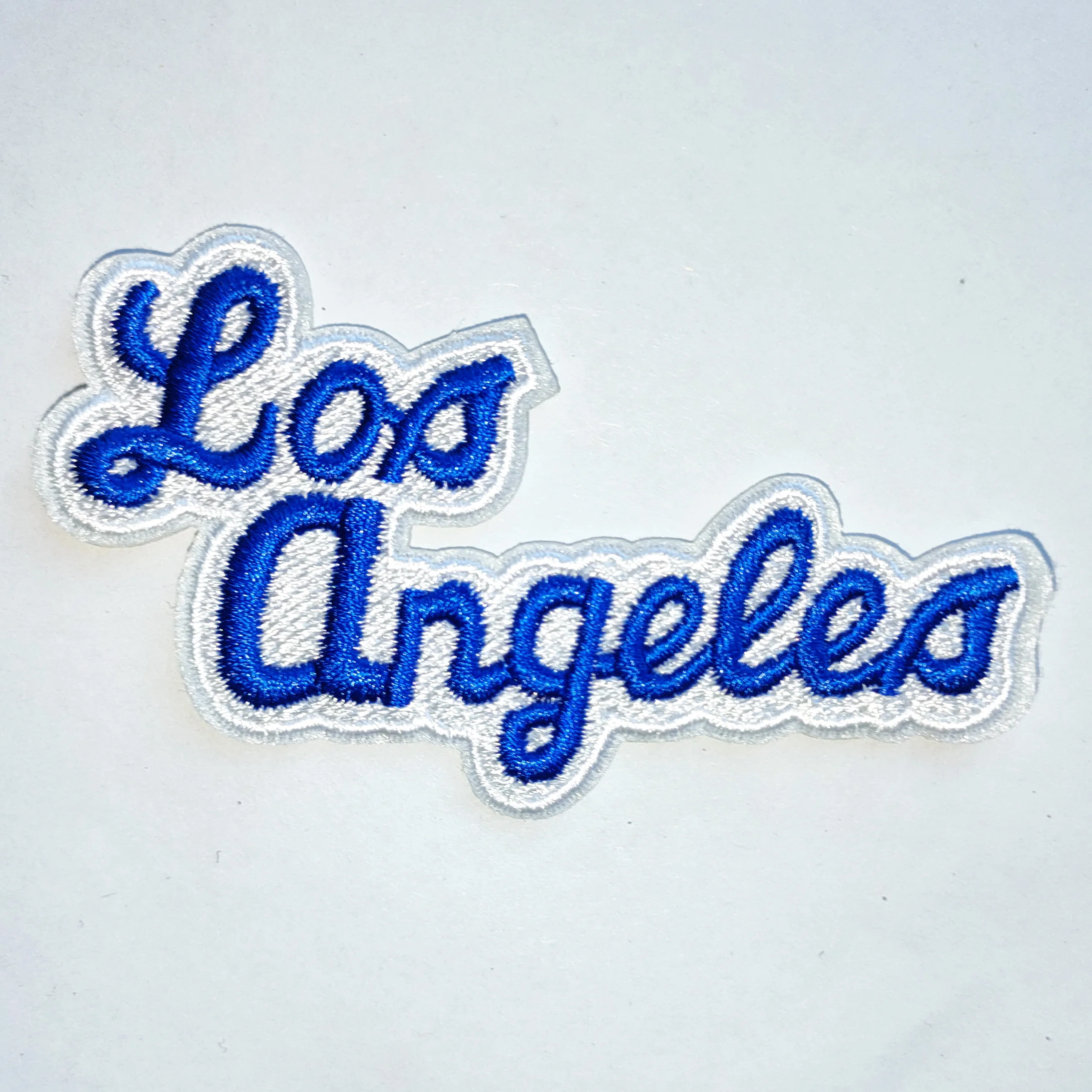 Blue Los Angeles Hippie Embroidery Encanto ワッペン Iron On Sew On Patch Embroidered Applique Badge