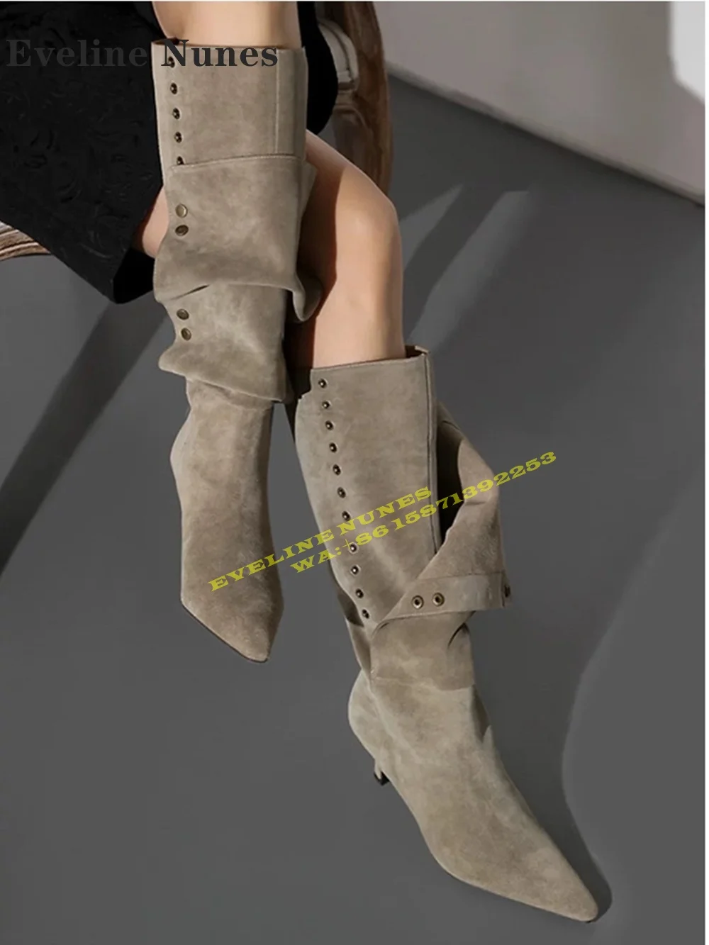 Botas de manga plisada con remaches para mujer, botas hasta la rodilla Retro con punta estrecha y tacones finos, talla grande, tendencia de nuevo estilo 2024