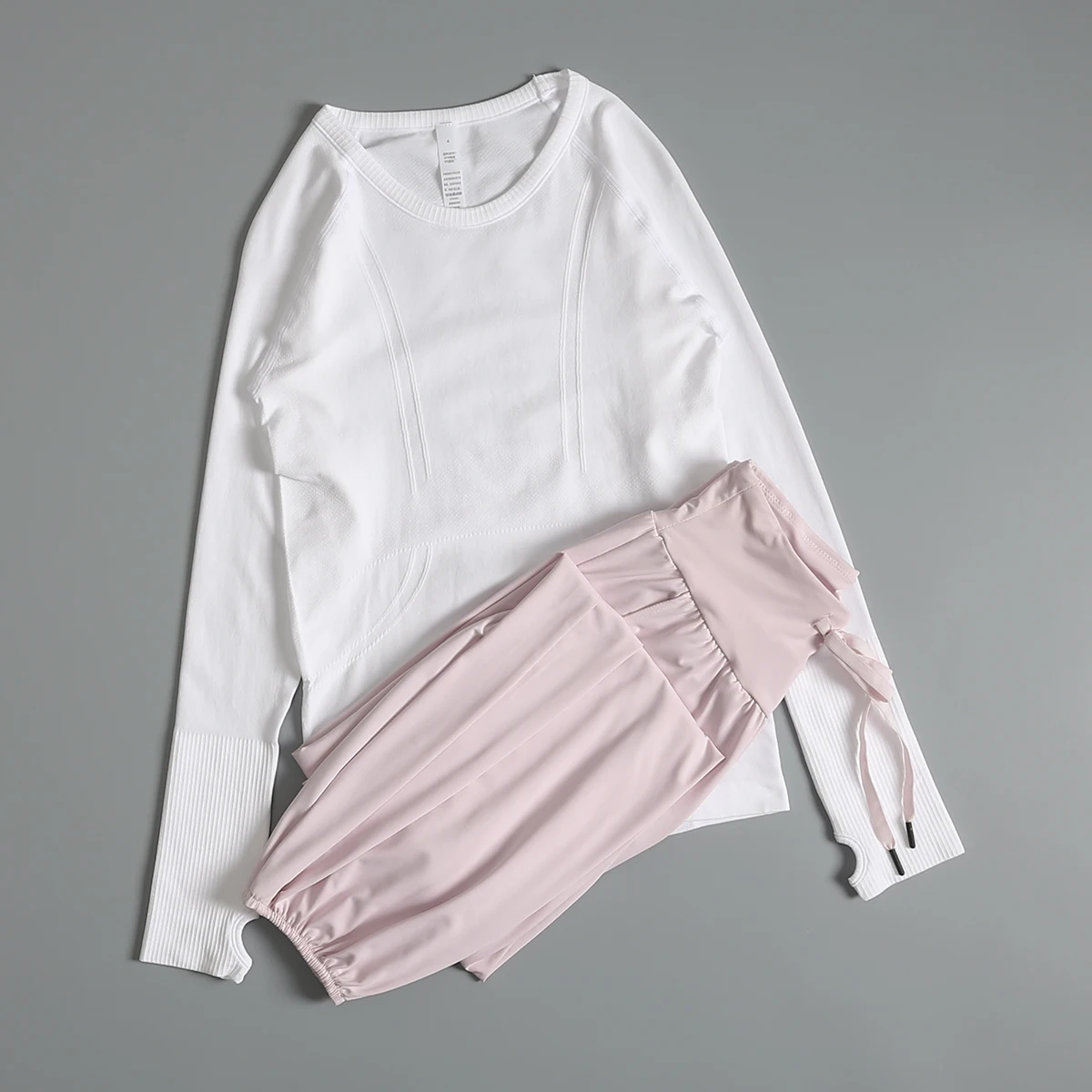 

High-end yoga suit top for women with slim fit Pilates training fitness suit sportswear suit autumn and winter long sleeves
