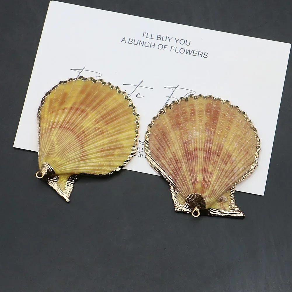 

Creative Natural Freshwater Fan-shaped Shell Dyed Yellow Single-Hole Electroplated Pendant DIY Charms Necklace Jewelry Materials
