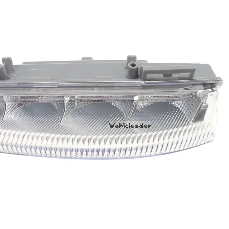 Car Front LED DRL Daytime Running light Fog Lamp For Mercedes-Benz W204 W212 C250 C280 C350 E350 A2049068900 A2049069000