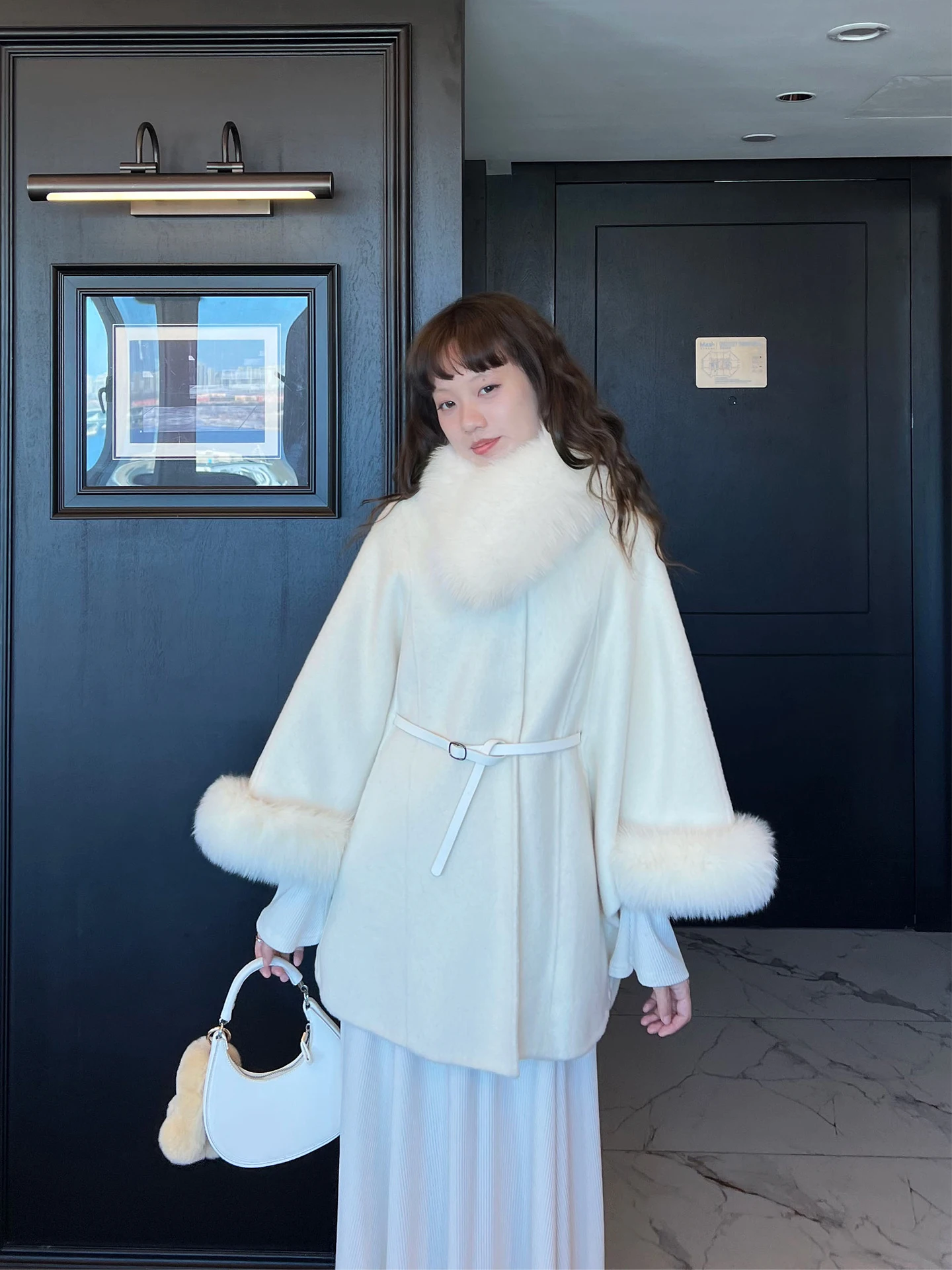 

Новое женское зимнее пальто-накидка из двусторонней шерсти с меховым воротником в корейском стиле для повседневной носки (чисто для электронной коммерции)