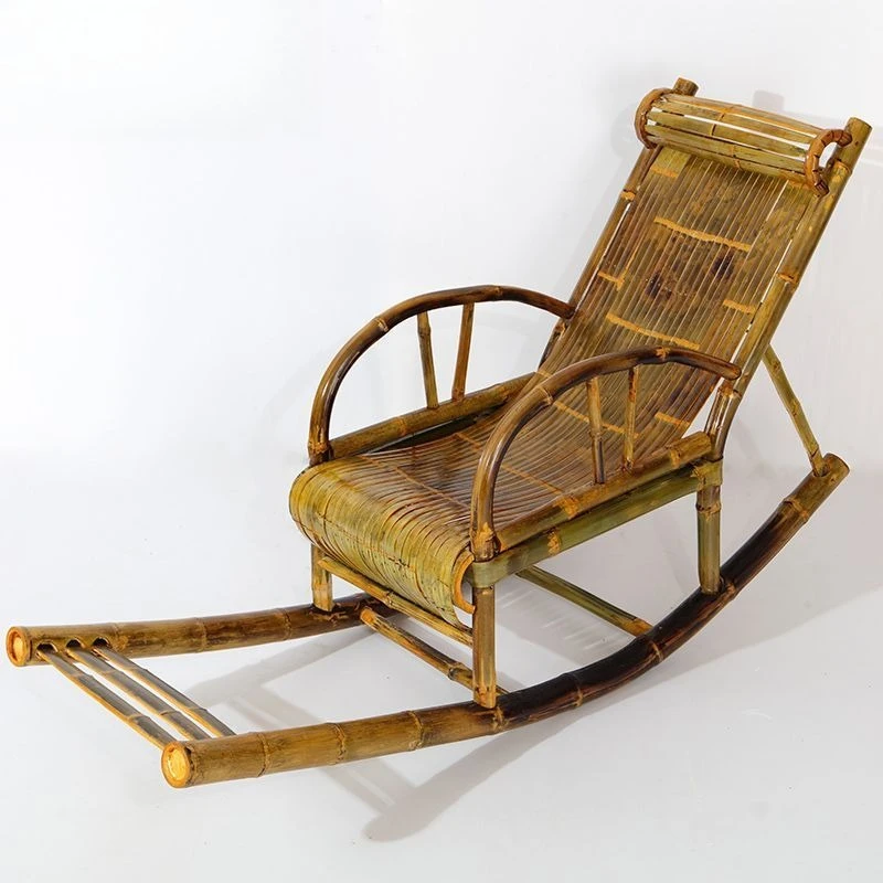 屋外の中庭用竹製ロッキングチェア ヴィンテージ竹製リクライニングチェア 竹製高齢者用リビングルーム 大人用ランチチェア