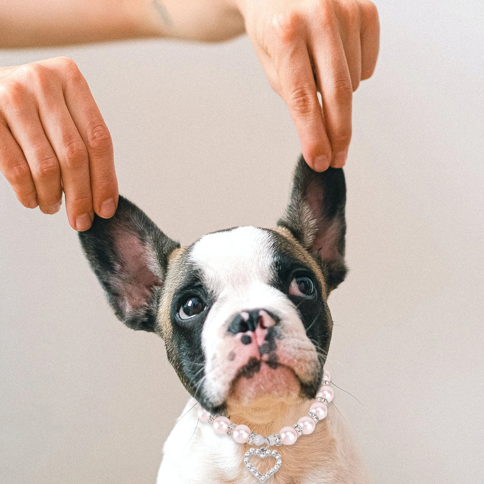 

Pearl Necklace for Pets Adjustable Dog Cat Collars with Artificial Pearls Rhinestones Heart Design Jewelry for Photo Party Gifts