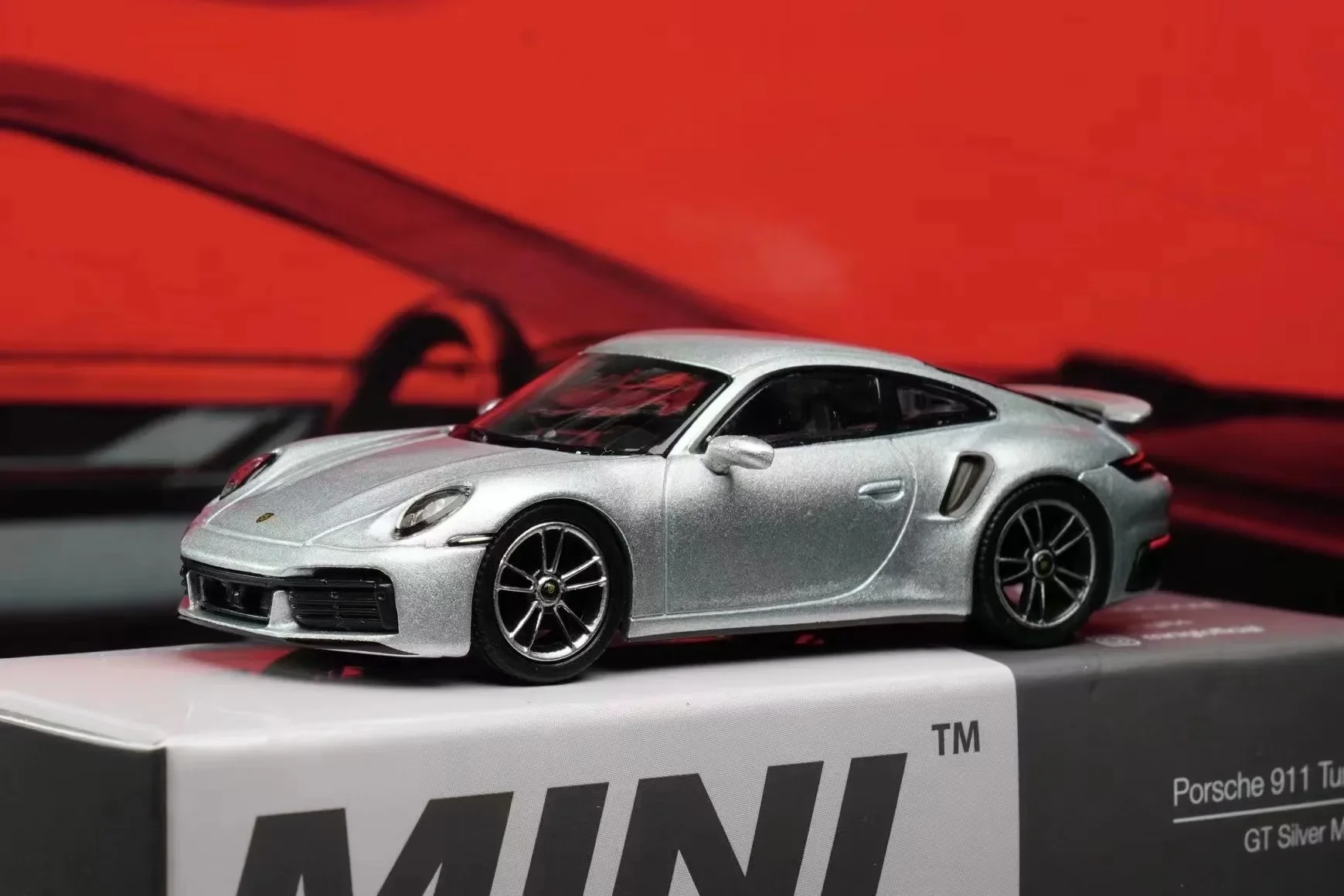 1:64 Porsche 911 perak Turbo S model mobil simulasi die cast, koleksi dewasa bagian, mainan anak laki-laki, hadiah liburan anak-anak