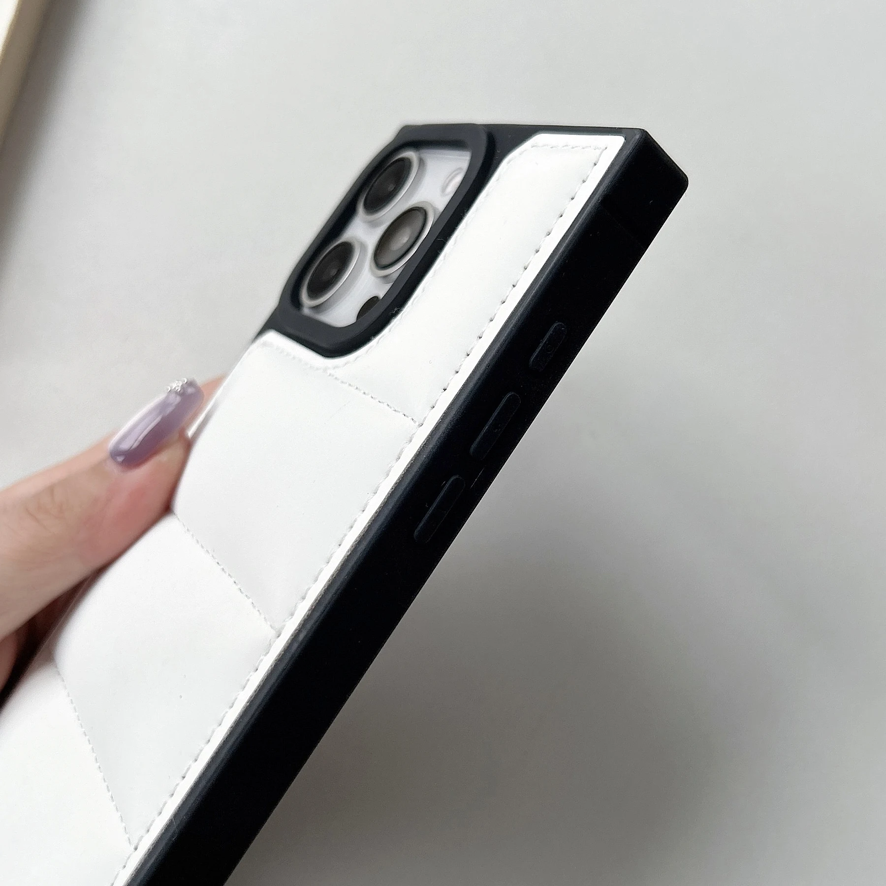 Square Down Jacket Black White Mobile Phone Cases For iPhone 17 Air 16 15 14 13 Pro Max Protective Shockproof Cover Shell Shield - náhled 4