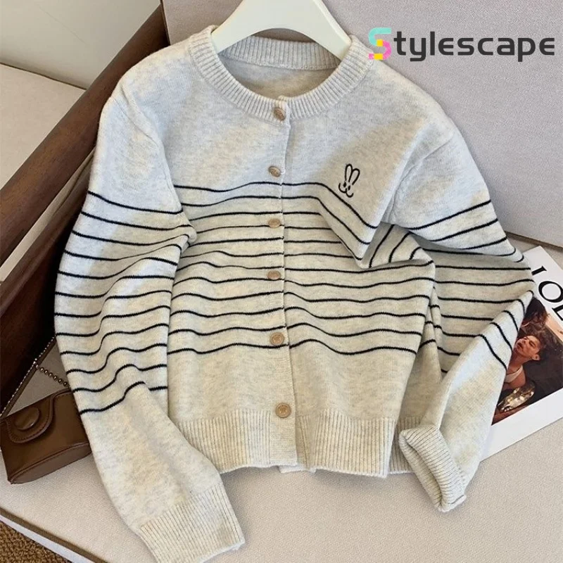 

Retro Fine Stripe Sweater Cardigan for Women 2024 New Item, Embroidered Bunny Round Neck, Worn with Long Sleeved Jacket