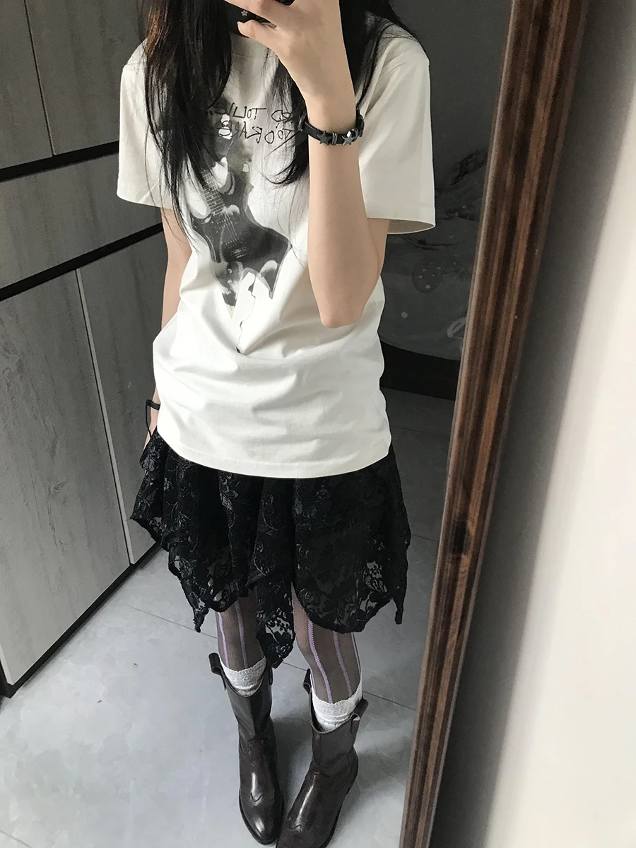 ReddaChic Asymmetrische Ruffle Tiered Rok Goth Punk Zwarte Bloemen Kant Elastische Taille Mini Rok Harajuku Retro Vrouwen Streetwear