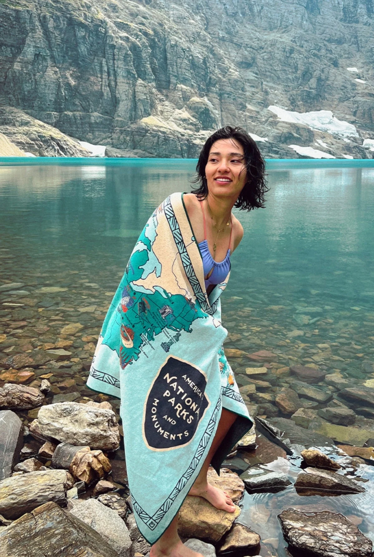 quick-dry-swimming-beach-towel-portable-sunscreen-absorbent-sport-towel-for-men-and-women-traveling-to-the-beach-or-pool