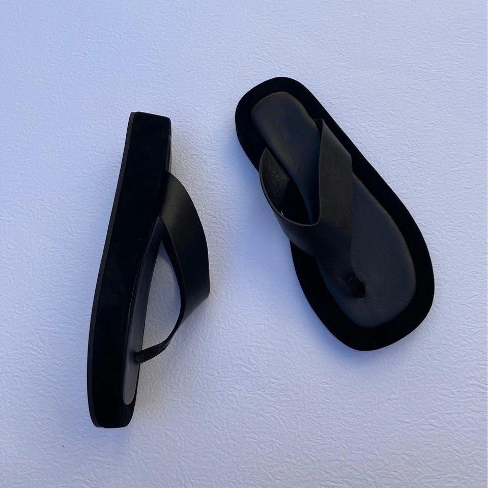 High Quality 2022 Summer Shoes Platform Flip-flops Fashion Black Sandals Woman Modern Slippers