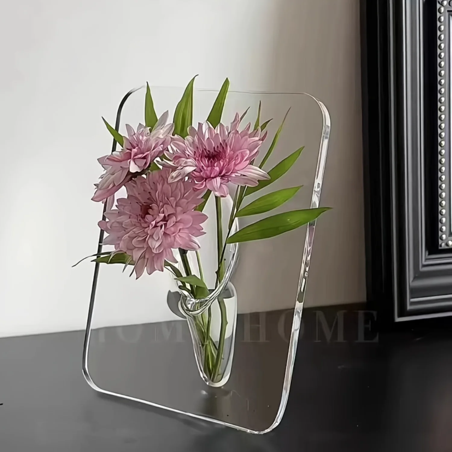 

Acrylic Transparent Bud Vase - Geometric Resin Vase for Living Room Office Decor & Creative Art Gift