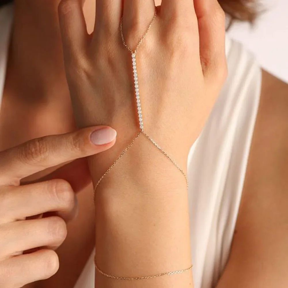 

Fashion Stainless Steel Rhinestone Back of Hand Chain Finger Bracelets for Women Trendy Gold Plated Jewelry Wholesale Gift
