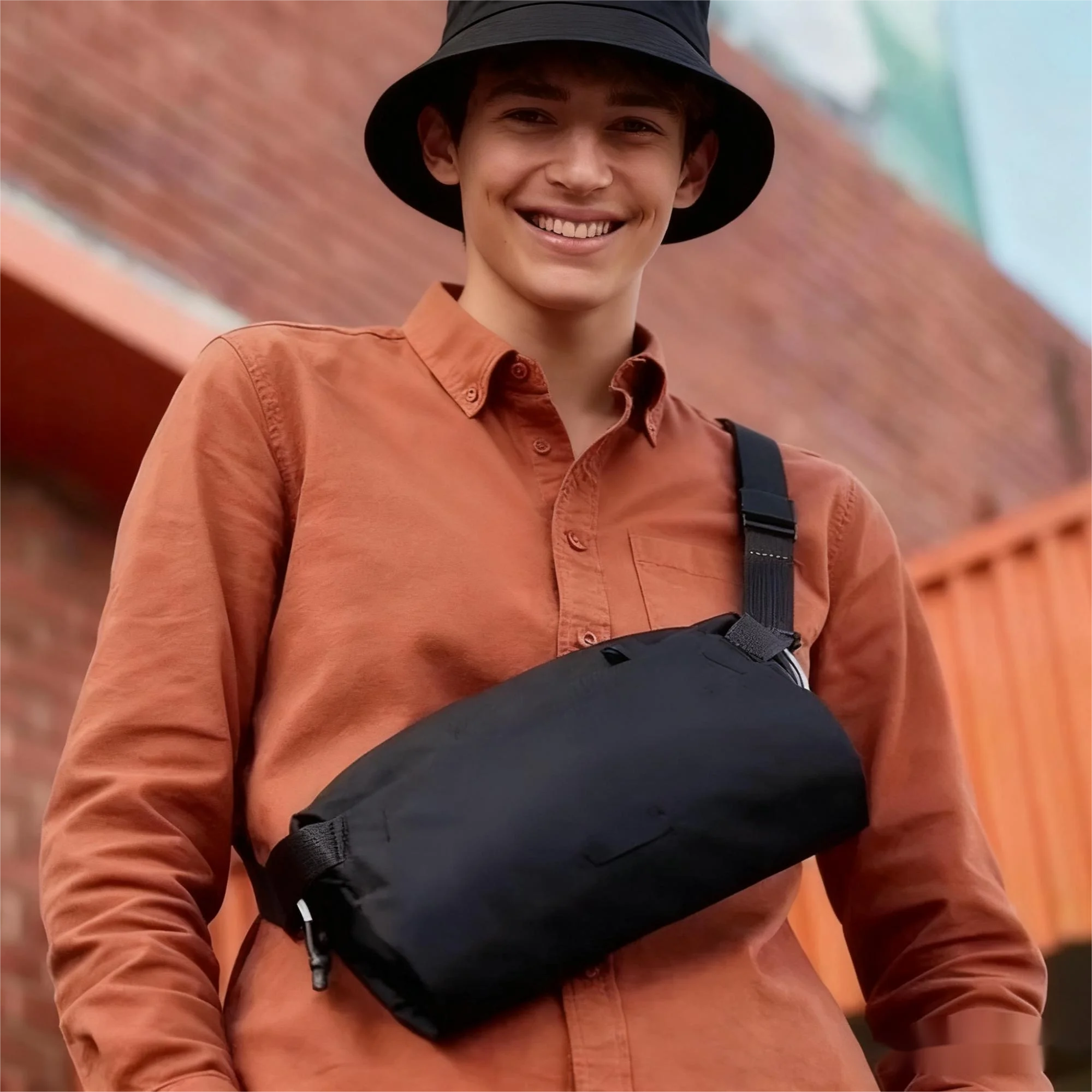 

New 7L Men Crossbody Chest Bag Lite Sling Lightweight Design Crossbody Bag Waterproof Casual Shoulder Bag Unisex