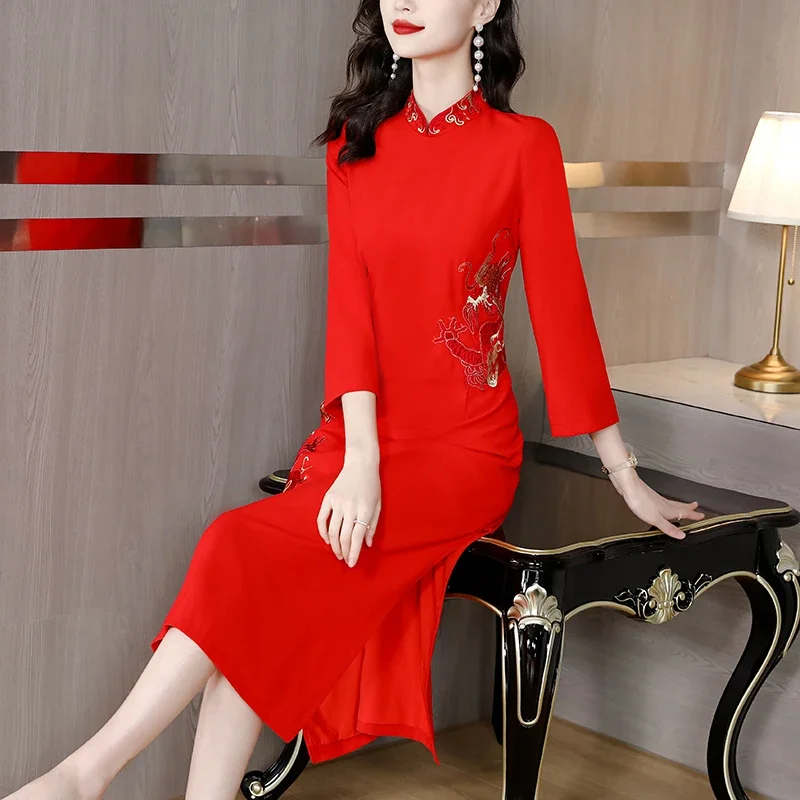 L-4XL Chinese Style Improved Cheongsam Embroidered Mid-length Party Dress Women Retro Elegant Red Slim Chinese New Year Dress