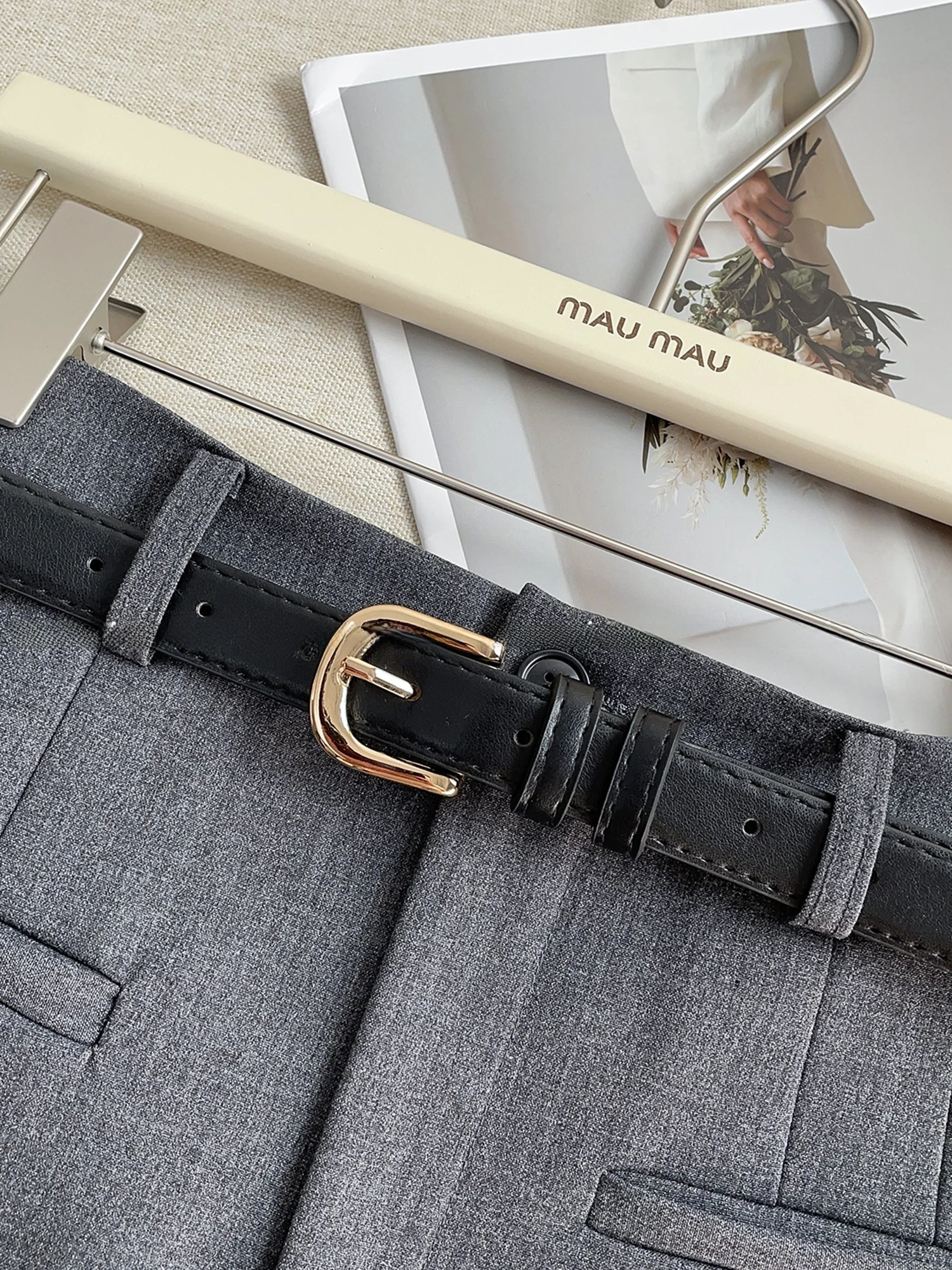 패셔너블한 하이웨이스트 A라인 미디 스커트 여성용 단색 심플 매치 여름 신상 슬림 플리츠 스커트 캐주얼 웨어