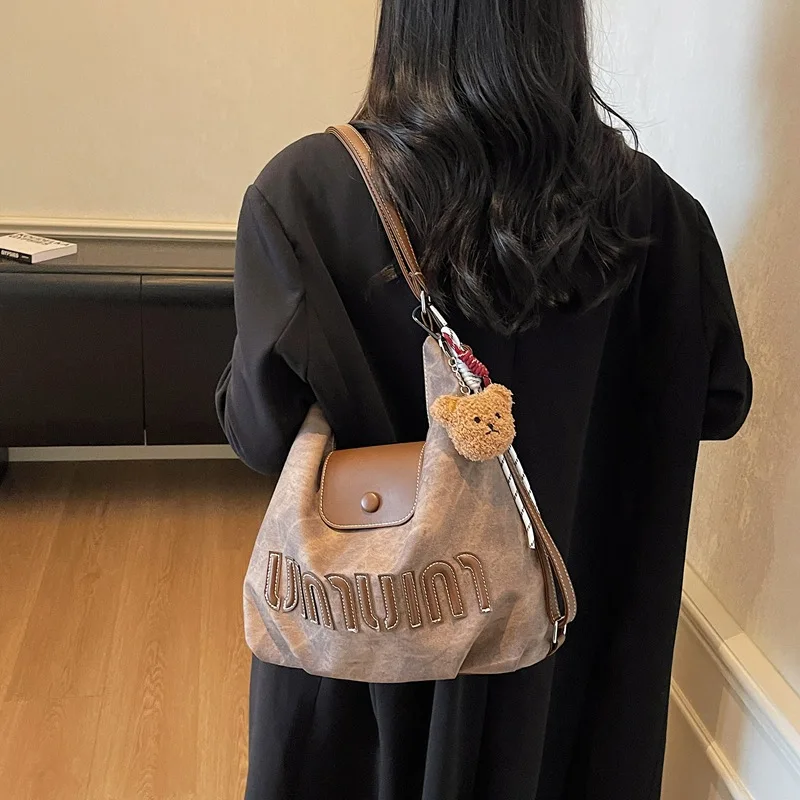 

​ Сумка-тоут в стиле ретро с буквами, регулируемый широкий ремешок, через плечо, ручная парусиновая сумка из веганской кожи, предметы первой необходимости для поездок на работу ​