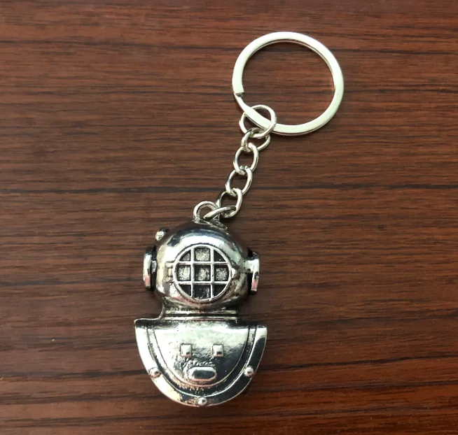 Steampunk Diving Helmet Keychain Armor Holy Diver Ocean Deep Sea Diver Keyring Punk Jewelry