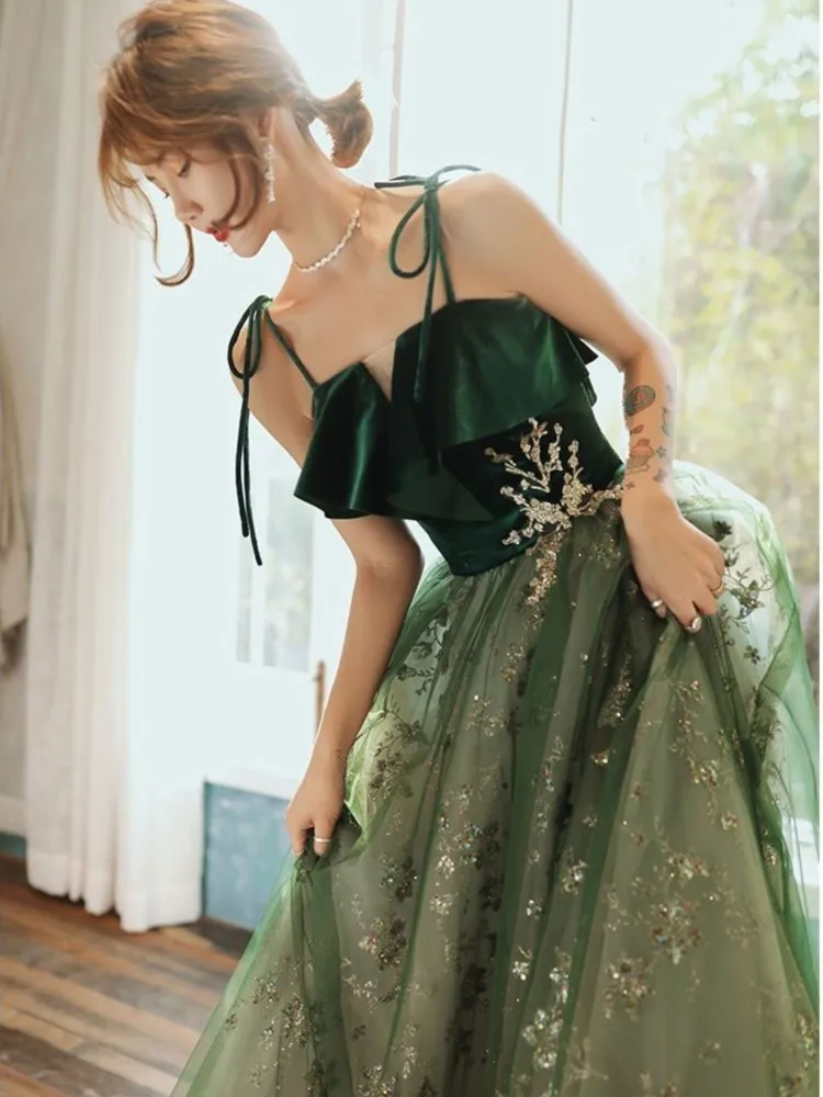 Spaghetti Strap Green Prom Dresses Appliques Ruffles Sleeveless A-Line Floor Length Gowns Women's Formal Party Dress