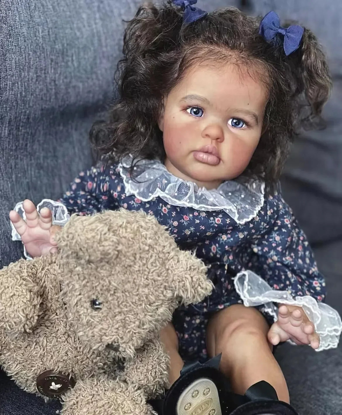 DLS Fornitura limitata personalizzata Reborn Baby Ellie da 22 pollici con capelli radicati a mano Bambola già finita Con abito diverso