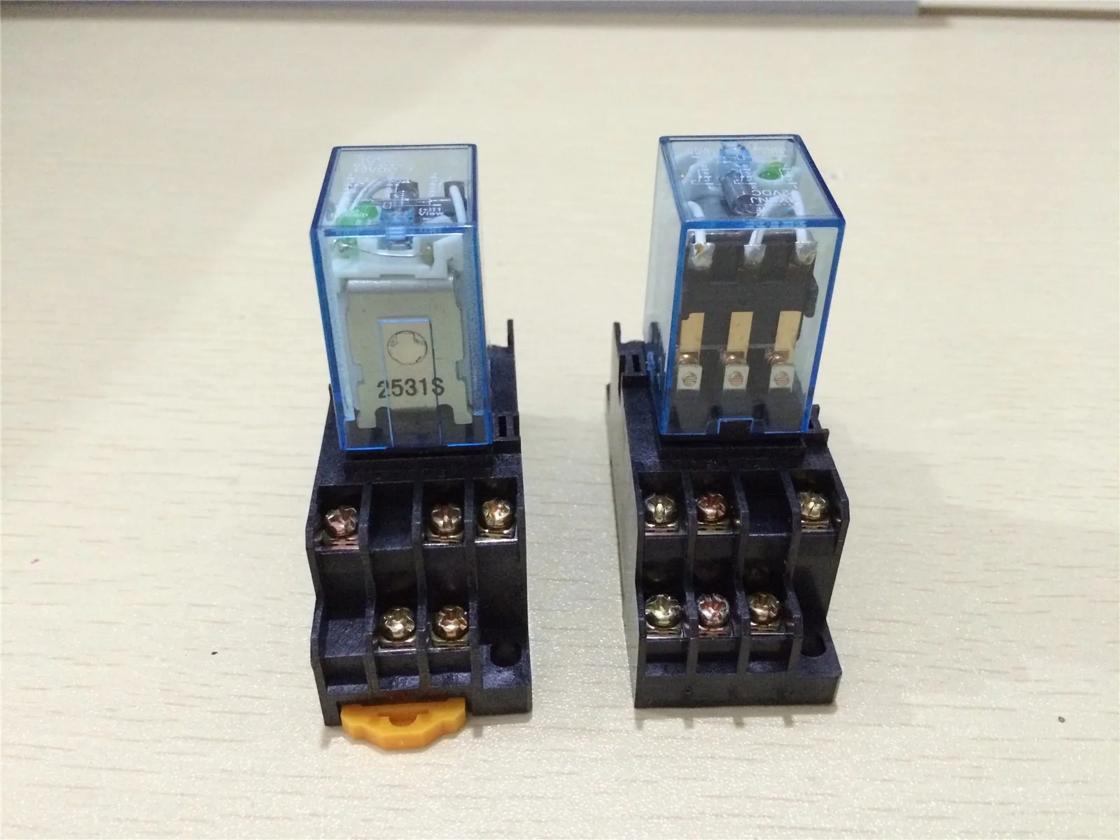 

10 Sets Mini Relay MY3NJ 11 Pin 5A With LED + PYF11A Socket Base Intermediate Relay 12VDC 24VDC 110VAC 220VAC