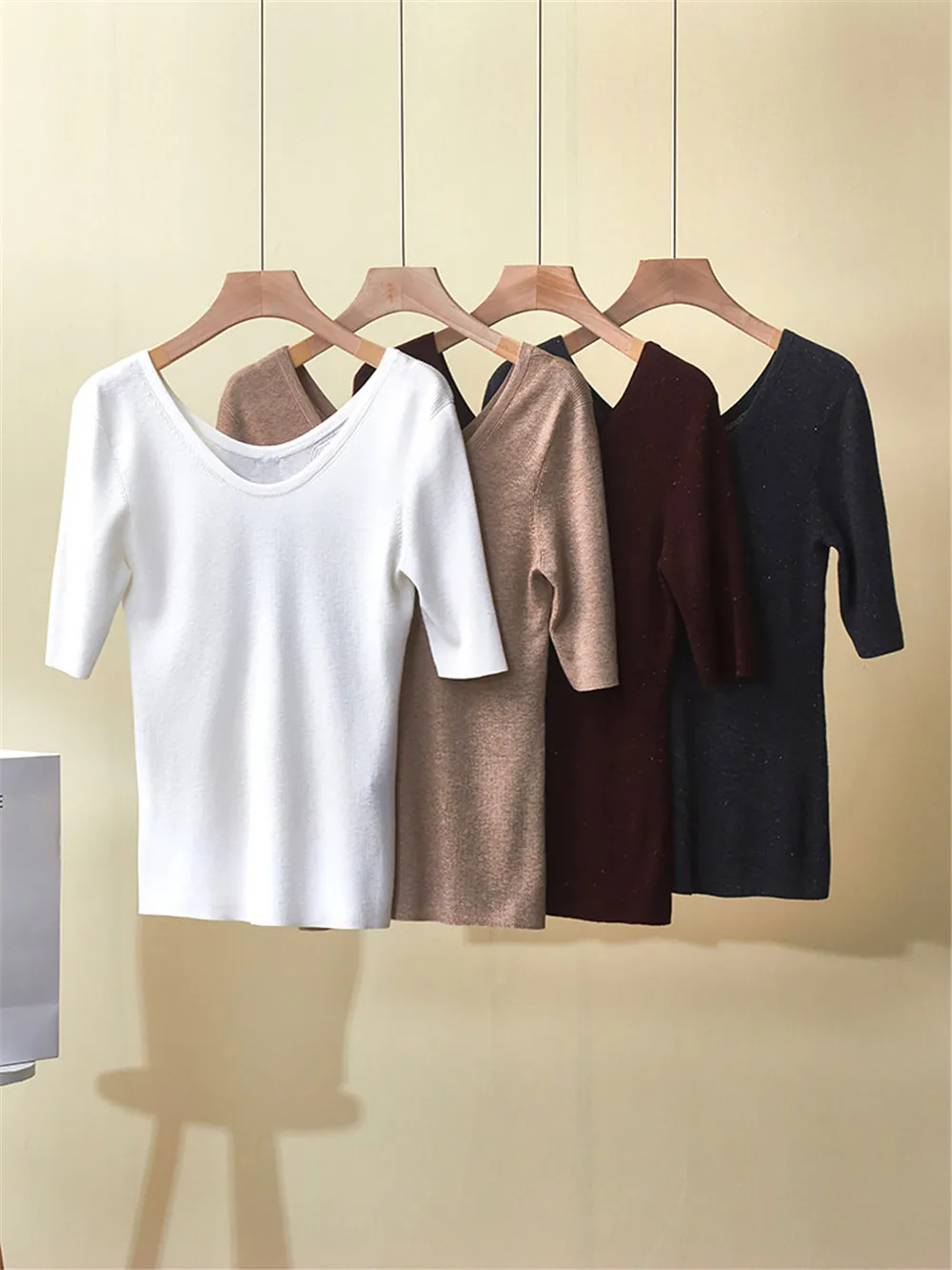 

Женская одежда, осень 25, новый кашемировый свитер с круглым вырезом, повседневный вязаный пуловер, топ