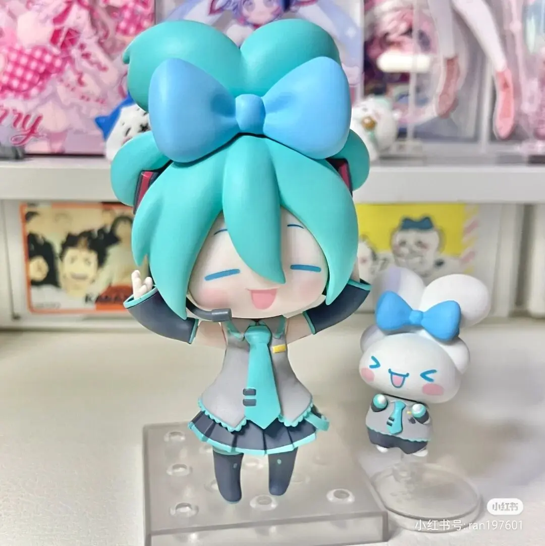 Original Hatsune Miku x Cinnamoroll Ver Anime Figure q-version Miku Collectible collection decoration Model Toys birthday Gifts