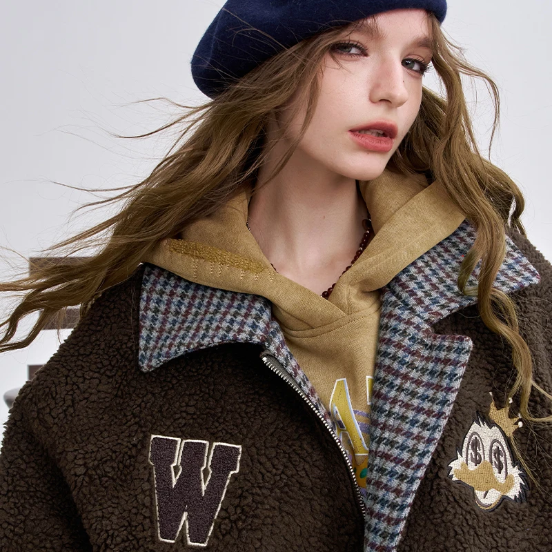 ELFSACK 2025 Winter New Arrivals Casual Loose Graphic Striped Lining Cotton Coat For Woman