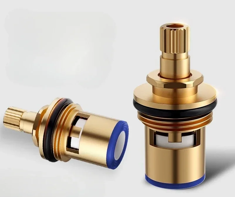All-copper faucet spool universal single-cooling quick-opening washbasin faucet triangle valve