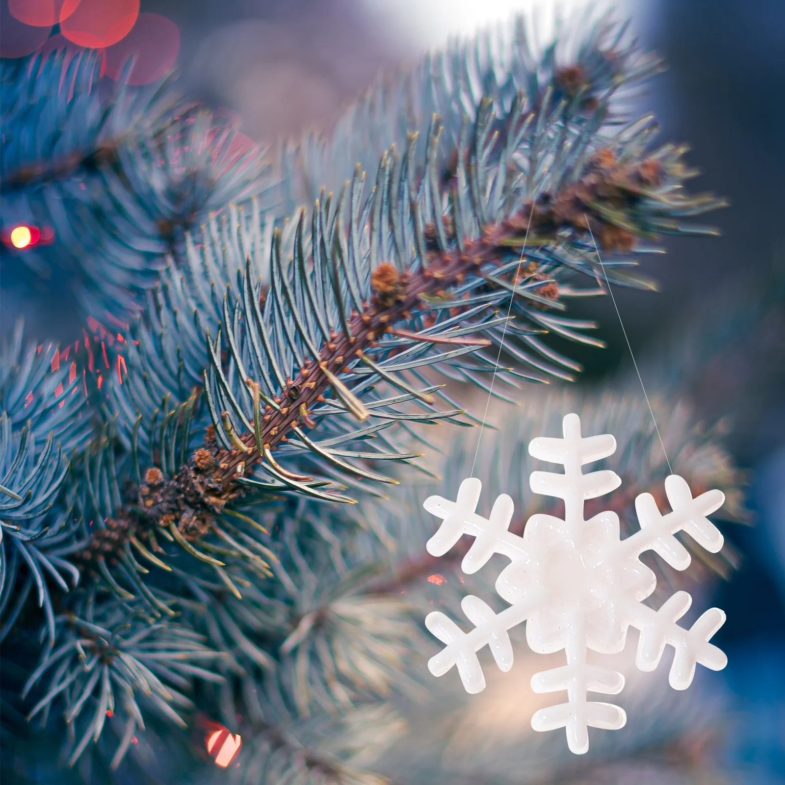 

200Pcs Plastic Snowflake Hanging Ornaments Xmas Tree Decorations White Snowflake Pendants Christmas Decor Supplies