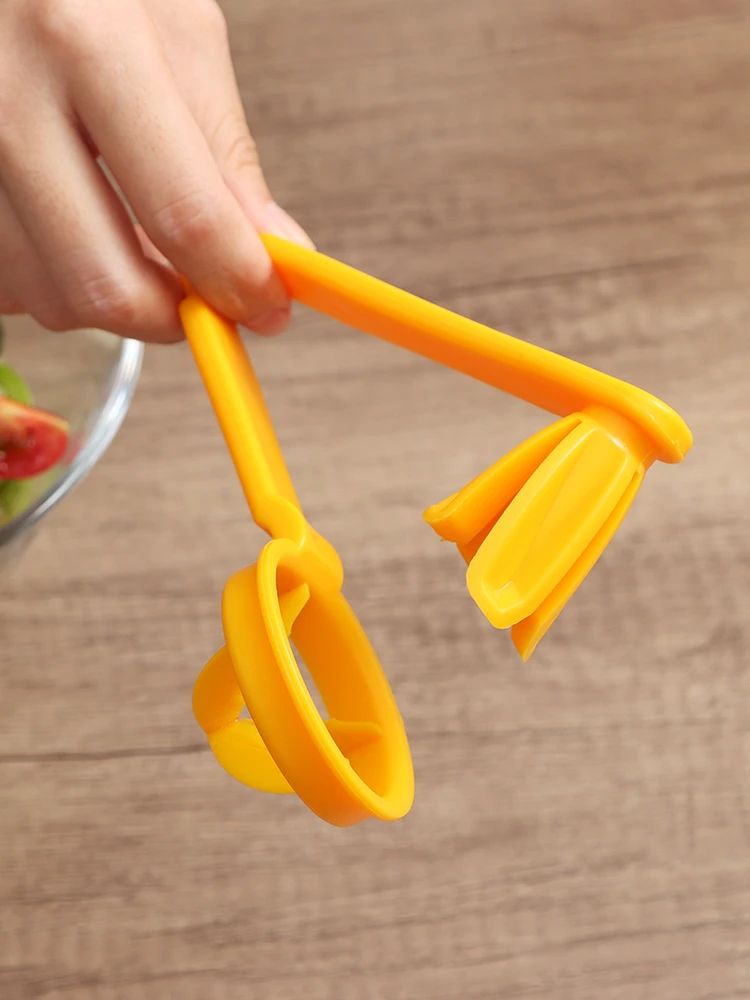 Tomato Slicer Cutter Grape Tools Cherry Kitchen Pizza Fruit Splitter Artifact Small Tomatoes Accessories Manual Cut Gadget 1pc