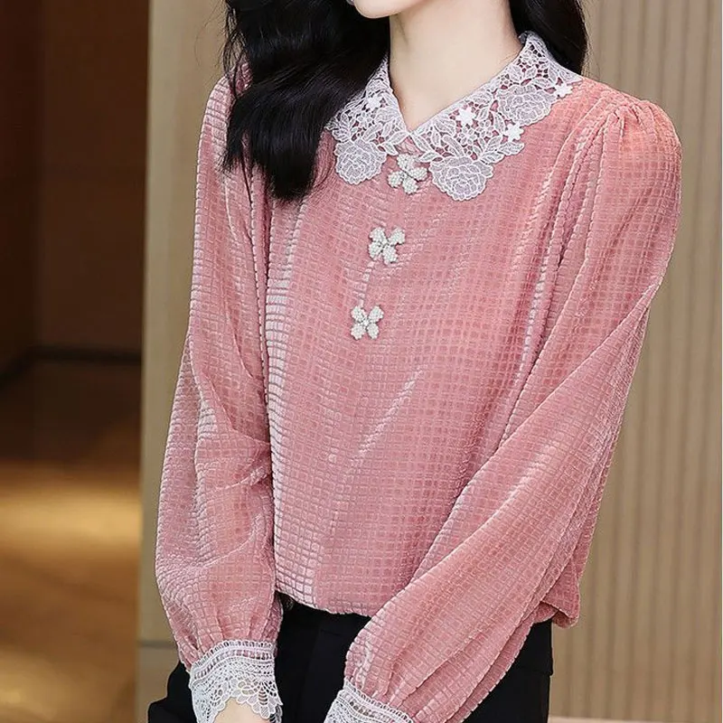 Spring Autumn Lace Patchwork Velvet Shirt Sweet Peter Pan Collar Women\'s Stylish Diamonds Three-dimensional Decoration Blouse