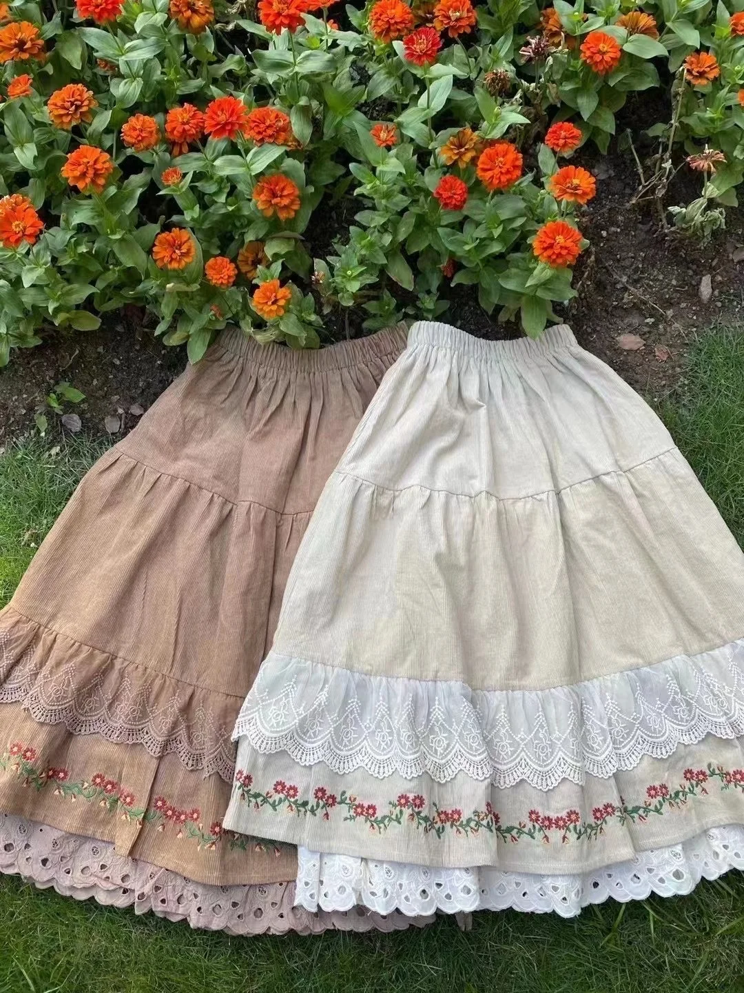 

Осенне-зимняя двухслойная юбка А-силуэта с вышивкой и кружевными вставками, на эластичной талии, повседневная, из хлопка